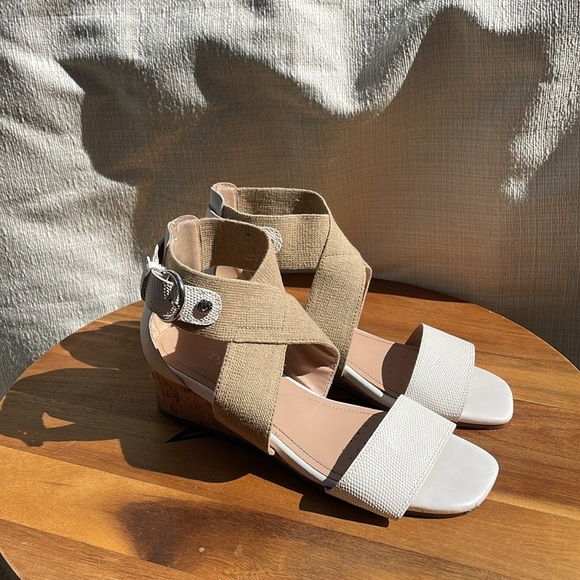 NYDJ Women’s Callie Wedge Sandal Size 8 - Picture 4 of 10